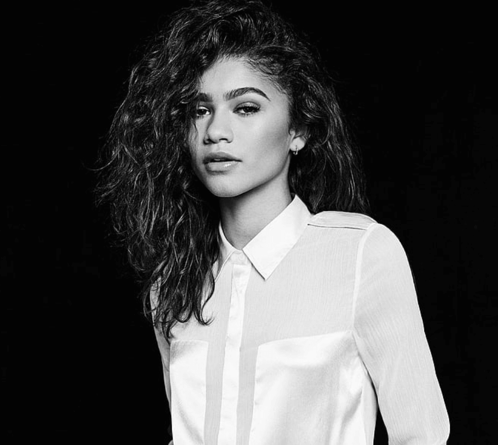 Wallpaper:-Yy503f5zjc= Zendaya